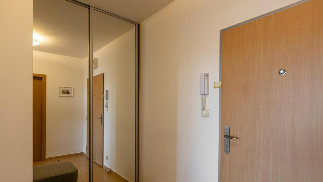 2 Room Apartment With Terrace, New Building, Jegeho Bratislava Exterior foto