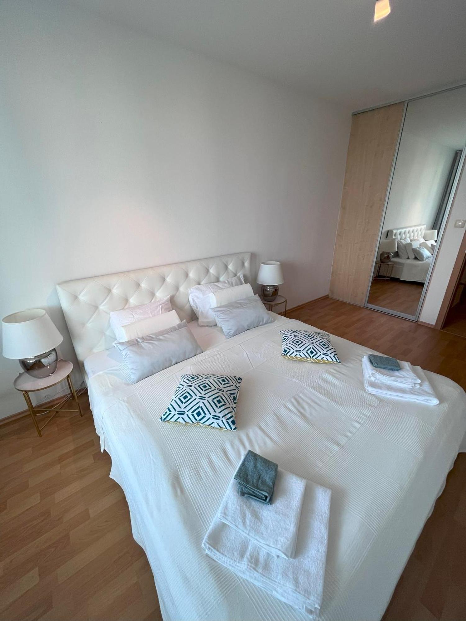 2 Room Apartment With Terrace, New Building, Jegeho Bratislava Exterior foto